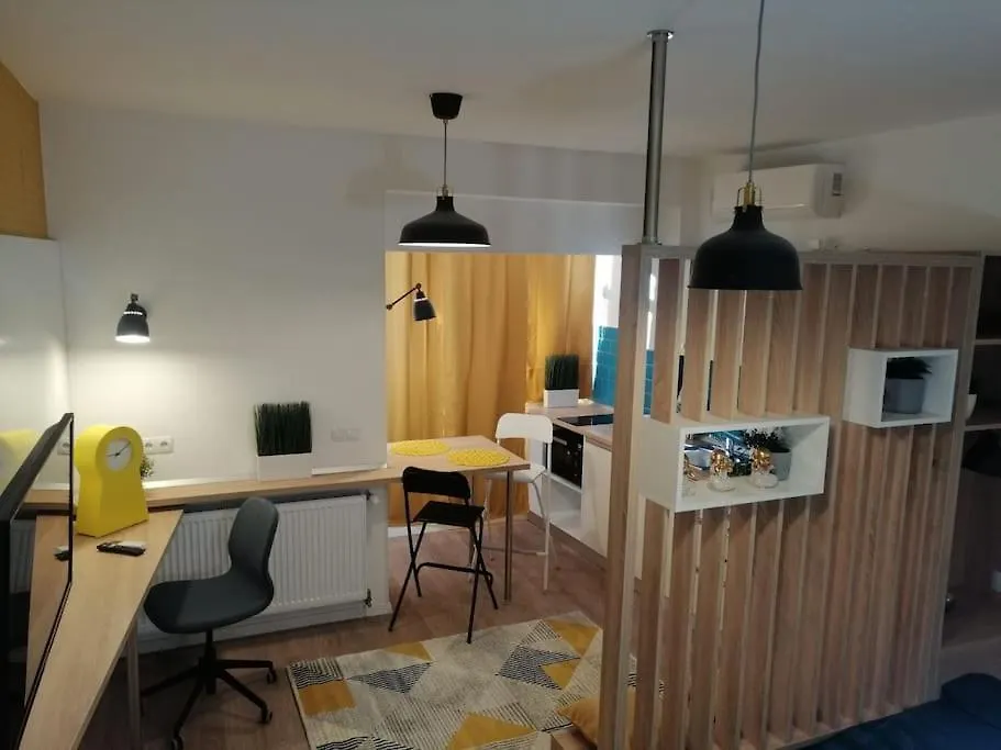 Apartment Cozy Central Up Studio Bucharest